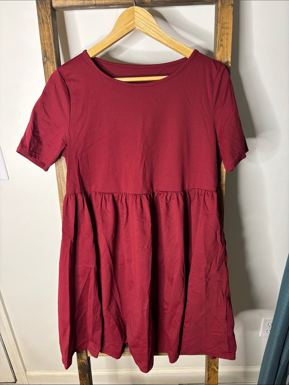 Emery Rose Women’s Short Sleeve Burgundy Mini Babydoll Dress Size M